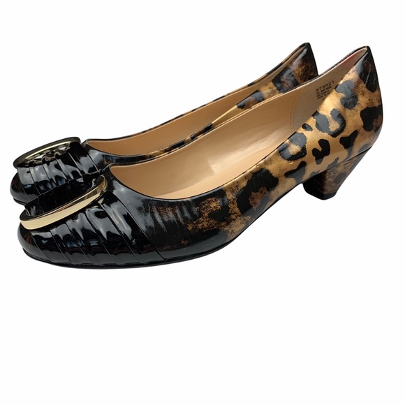 Bijou by AJ Valenci Leopard Buckle Toe Low Pumps - Picture 2 of 7